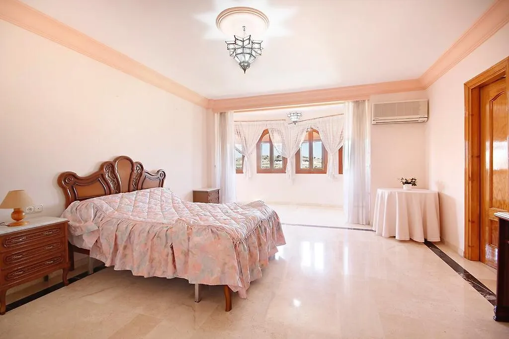 Villa Nazari Otura 0*,  España